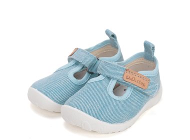 DD Step lekkie jasnoniebieskie kapcie barefoot